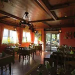 Gites Du Moulin, Centre Equestre, Restaurant