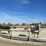 Gites Du Moulin, Centre Equestre, Restaurant