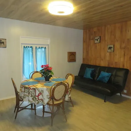 Feriehus Gites Du Moulin, Centre Equestre, Restaurant *