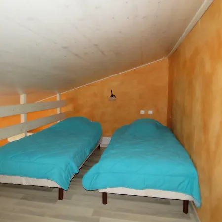 Gites Du Moulin, Centre Equestre, Restaurant