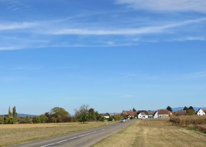 Gites Du Moulin, Centre Equestre, Restaurant Feriehus Widensolen