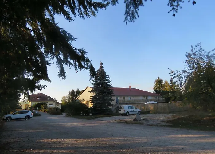 Gites Du Moulin, Centre Equestre, Restaurant *