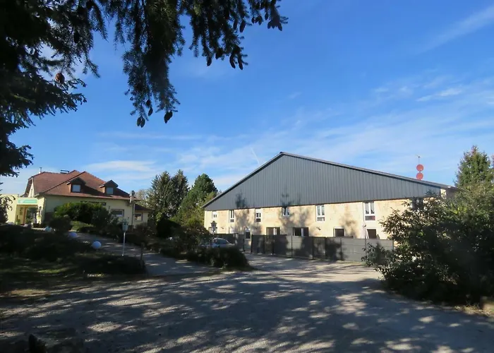 Gites Du Moulin, Centre Equestre, Restaurant *