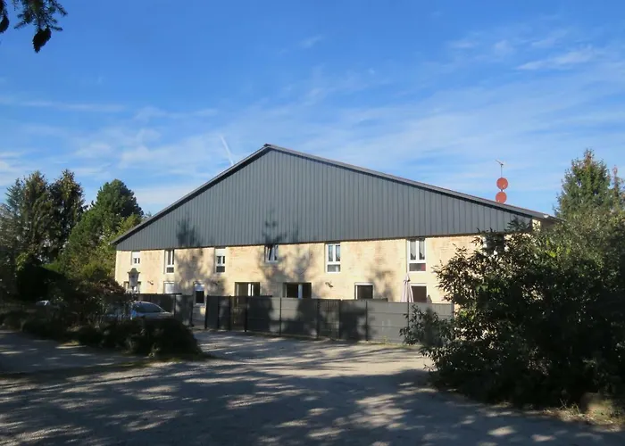 Gites Du Moulin, Centre Equestre, Restaurant Feriehus