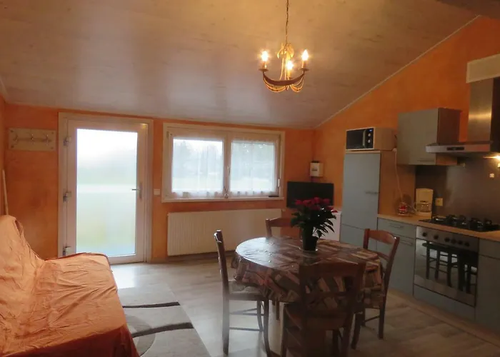 Gites Du Moulin, Centre Equestre, Restaurant Feriehus