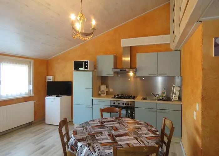 Feriehus Gites Du Moulin, Centre Equestre, Restaurant